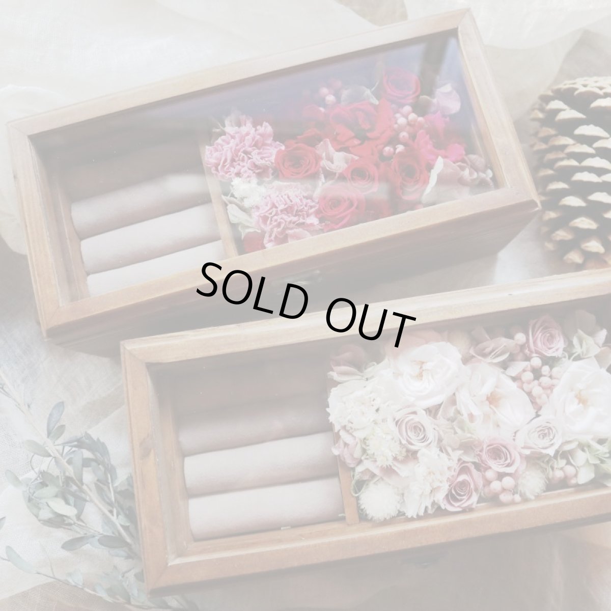 リングや小物も入れることができるジュエリーケース