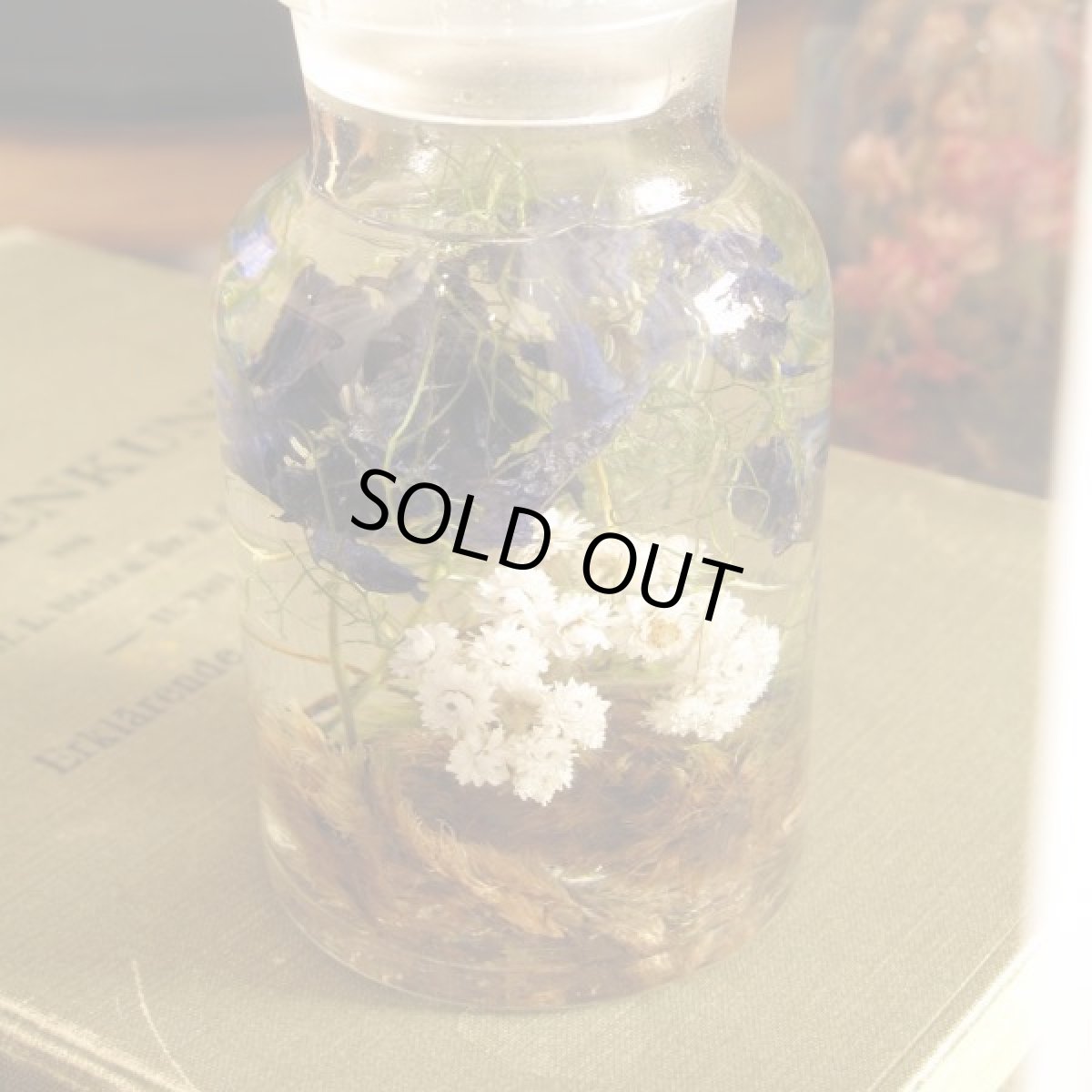 透明感のあるブルー系