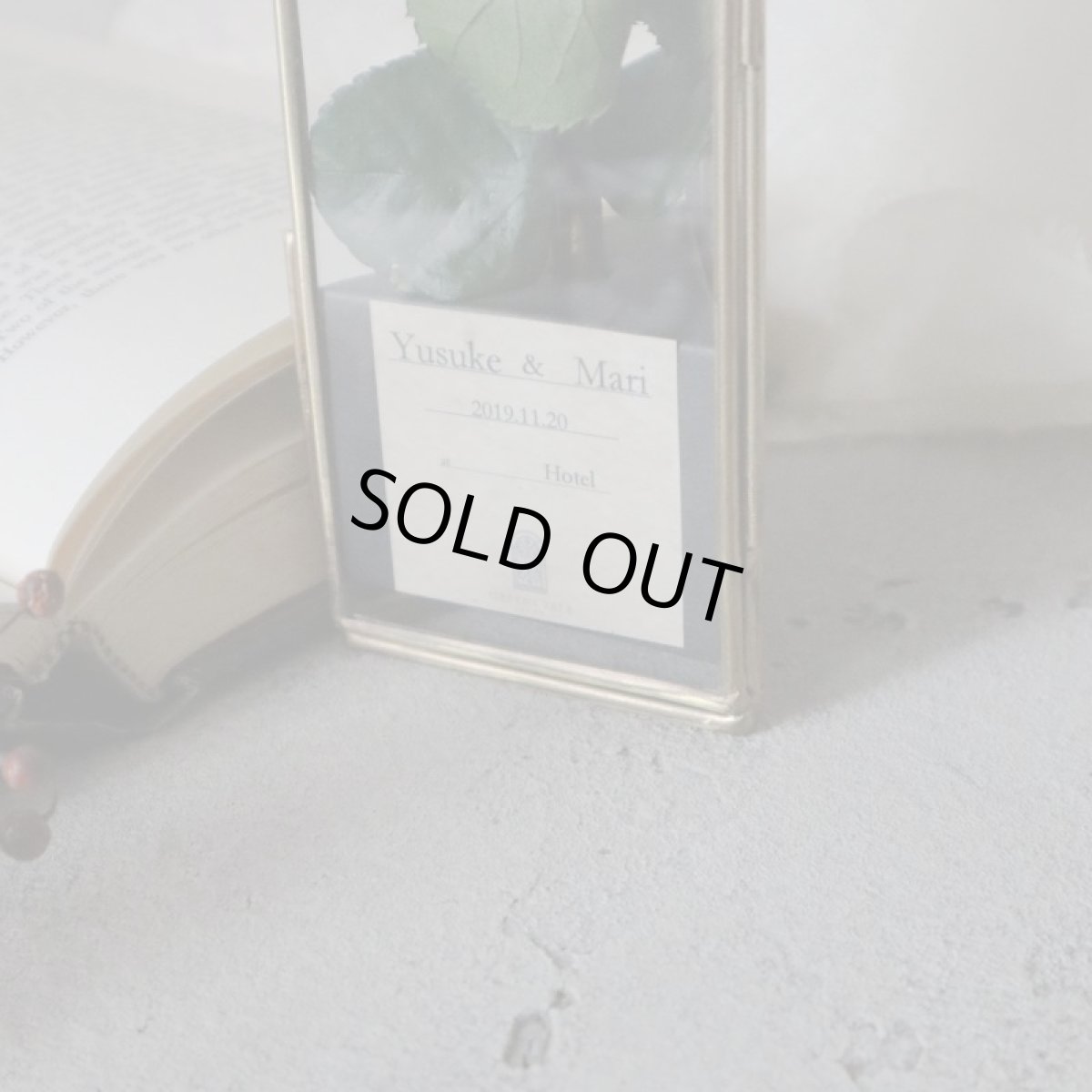 パーソナライズは無料　二人のイニシャルや記念日を入れて贈りませんか